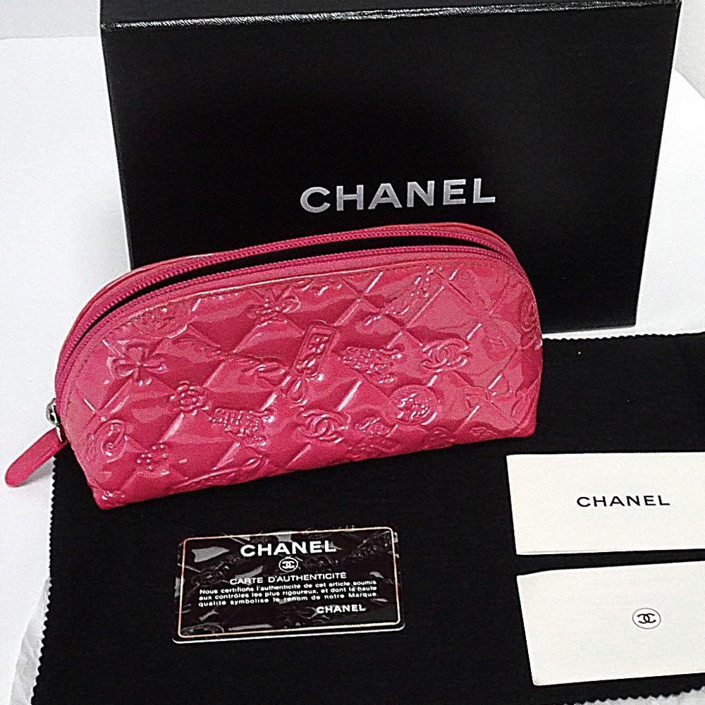 CHANEL Icon Toilette Matrasse Quilt Handbag Clutch - Picture 1 of 8
